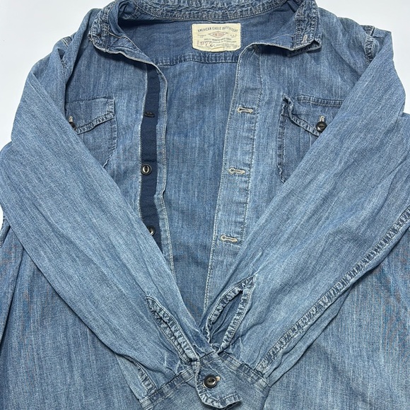 American Eagle Outfitters Jackets & Blazers - American Eagle Outfitters Vintage Denim Shirt